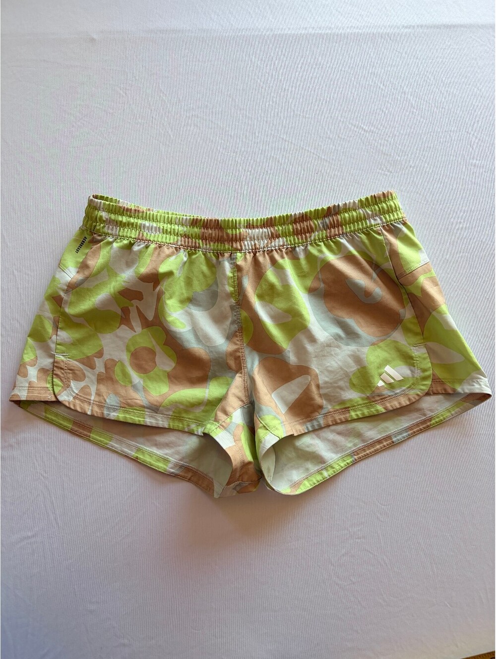 Adidas Womenβs Running Shorts Size M Green Tan Floral AEROREADY Athletic